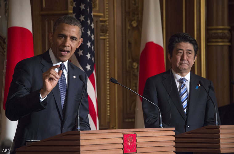 Barack Obama amerikai elnök és Abe Sindzó japán kormányfő 2014. április 24-én, Tokióban.