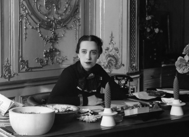 Elsa Schiaparelli a szürrealizmust és az excentrikus divatot helyezte az előtérbe