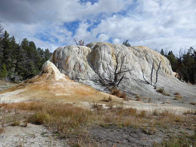 Yellowstone mészkődombja világhírű