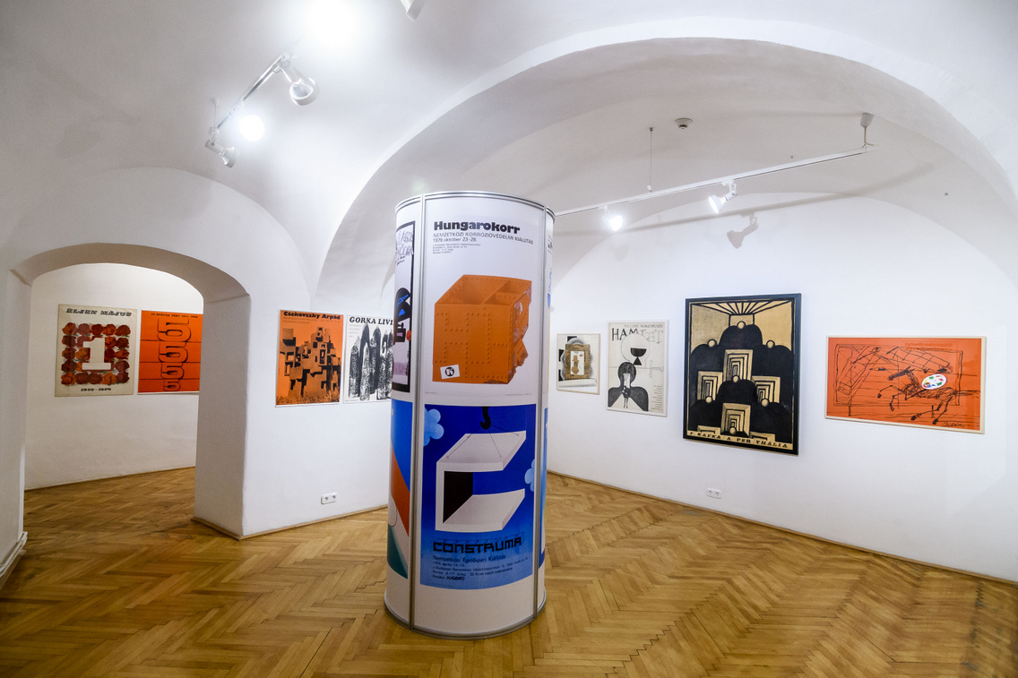 csikasz-galeria-muveszetek-haza-veszprem-plakat korosi-tamas 201