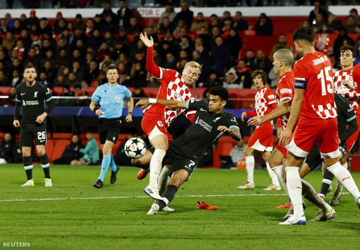 Donny van de Beek és Luis Díaz