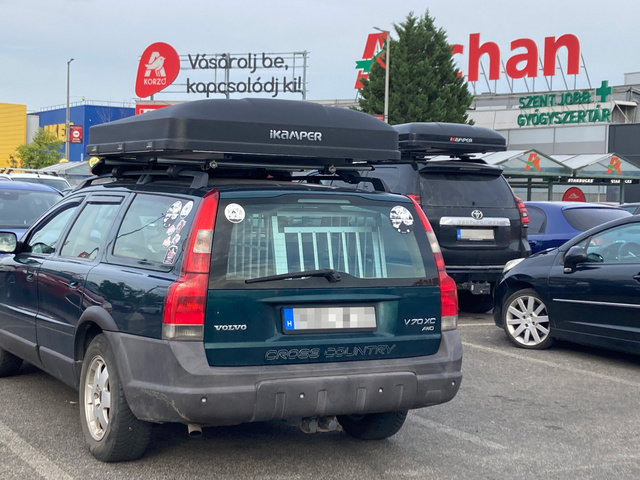 Spontán iKamper találkozó az Auchan parkolóban