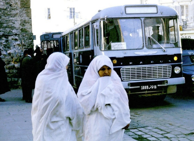 Tunéziában a külföldi modern világot szimbolizálta az Ikarus, az első csuklósok is magyar buszok voltak