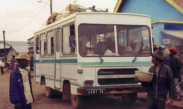 Madagaszkáron szerelték össze az Ikarus 553-asokat