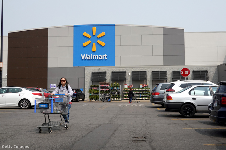 Egy Walmart áruház 2023. május 18-án Chicagóban, Illinois államban