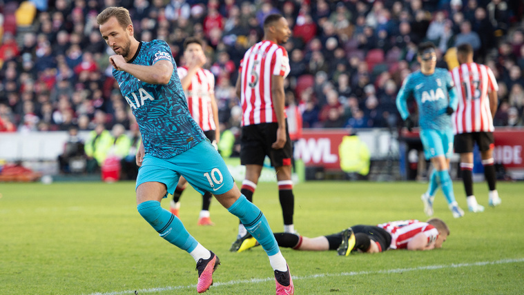 Harry Kane, miután megszerezte tizedik Boxing Day-gólját a Southampton elleni mérkőzésen 2022. december 26-án.