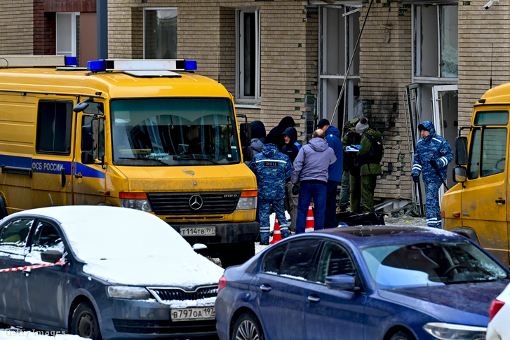 A moszkvai robbantás helyszíne, amelyben az orosz nyomozóbizottság szerint a nukleáris védelmi erőkért felelős orosz tábornok, Igor Kirillov és asszisztense meghalt 2024. december 17-én