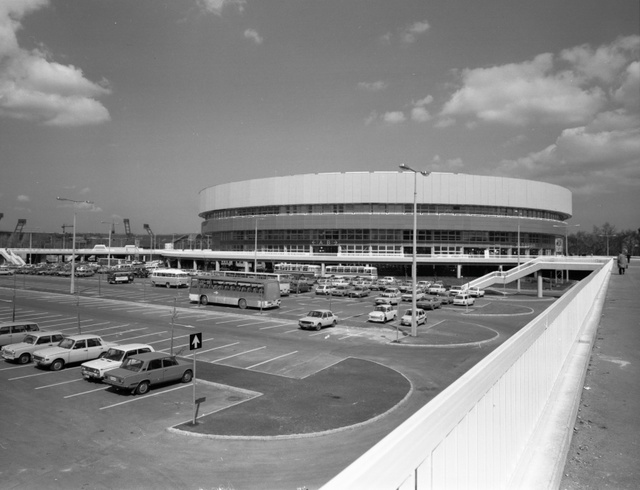 A Budapest Sportcsarnok 1982-es felavatása után teljes pompájában