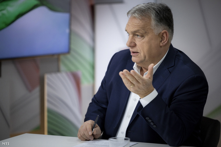 Orbán Viktor miniszterelnök interjút ad a Kossuth rádió Jó reggelt Magyarország! című műsorának a brüsszeli Közmédia Központban 2024. december 20-án