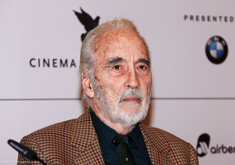 Christopher Lee – Drakula&nbsp;Christopher Lee nevét máig sokan Drakula szerepével kötik össze, hiszen összesen hétszer alakította a híres vámpírt a Hammer Horror filmjeiben