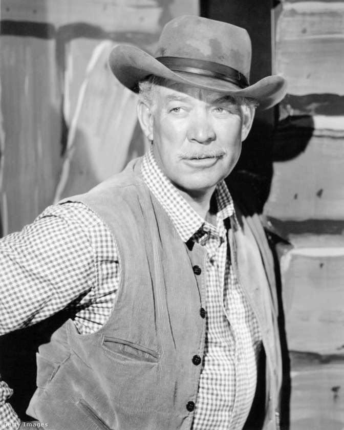 Ward Bond (236 film)&nbsp;Ward Bond 236 filmben játszott, és karrierje az 1920-as évektől az 1950-es évekig tartott