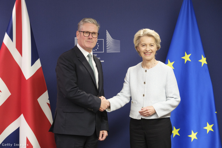 Keir Starmer brit miniszterelnököt fogadja Ursula von der Leyen, az Európai Bizottság elnöke 2024. október 2-án