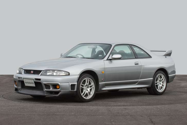 211 1997 Skyline GT-R V-spec BCNR33 02 160915-source