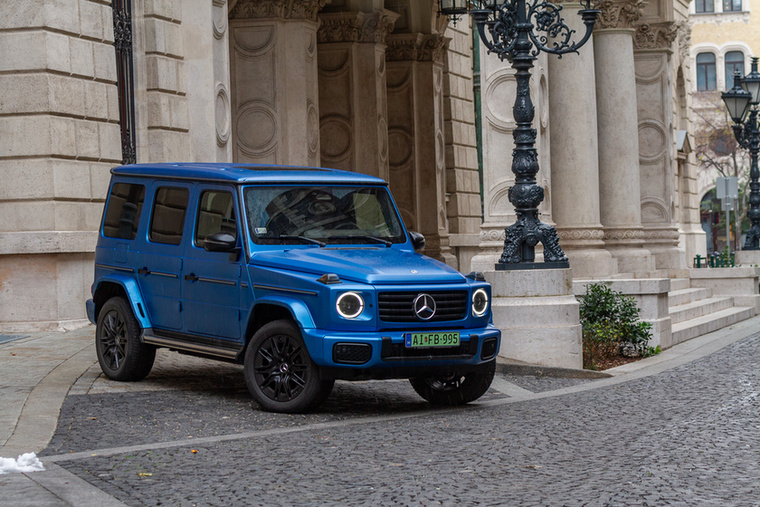 Mercedes-Benz G 580 with EQ-Technology - Klasszikus külseje ellenére a Mercedes vadonatúj modellként kezeli a G-osztály tisztán elektromos változatát