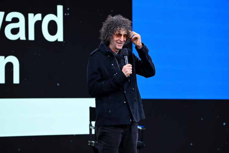 Howard Stern&nbsp;A rádiós műsorvezető keményen bírálta Johnny Deppet a 2022-es bírósági tárgyalás idején