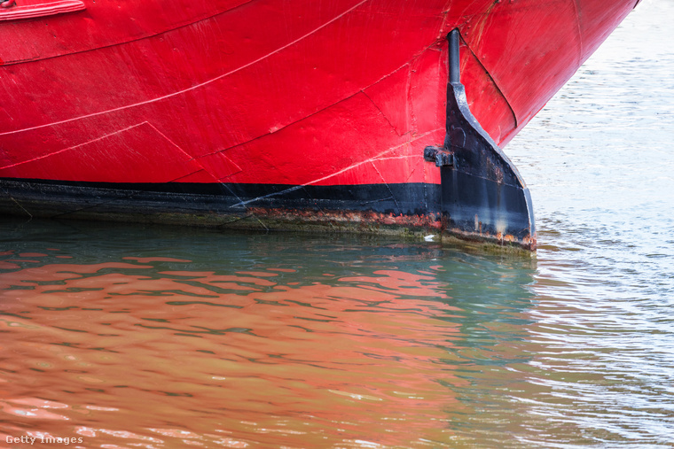  Keelhauling – A tengerészek halálos büntetése&nbsp;A kalózok és hajóskapitányok egyik legbrutálisabb büntetési módszere volt, hogy az áldozatokat egy hajó alján húzták végig, miközben a testük széttépődött a hajó bordázatán.