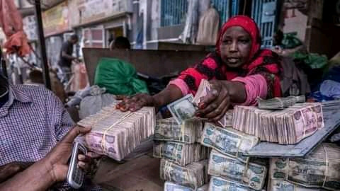 A Reserve Bank of Zimbabwe az infláció meglódulásakor 500 ezer dollárban korlátozta a napi banki készpénzfelvételt, ami akkoriban negyed amerikai dollárnak felelt meg