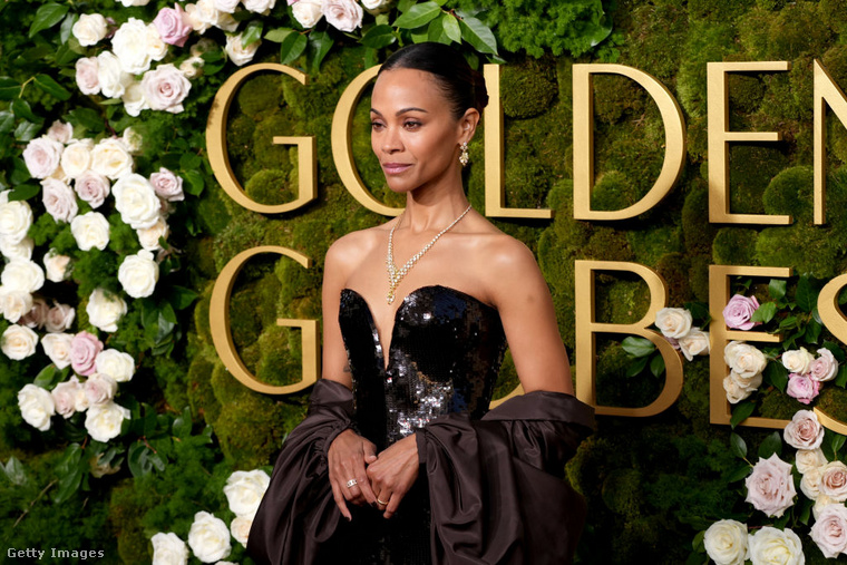 Zoe Saldana hozta a klasszikus eleganciát&nbsp;Zoe Saldana egy lenyűgöző, fekete, flitteres estélyiben lépett a vörös szőnyegre a Golden Globe-díjátadón