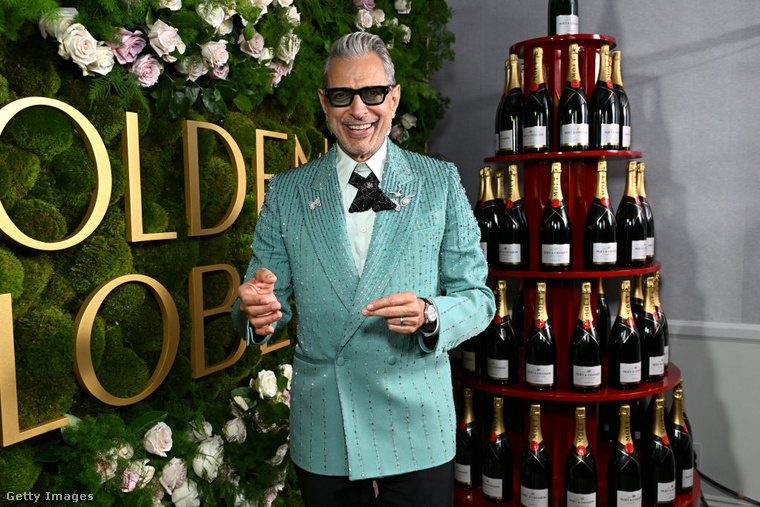 Jeff Goldblum hozta a formáját a Golden Globe-on&nbsp;Jeff Goldblum ismét bebizonyította, hogy a stílusérzéke verhetetlen