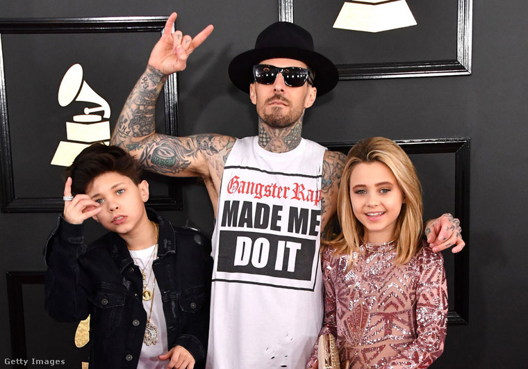 Alabama és Landon Barker&nbsp;Travis Barker, a világhírű Blink-182 dobosának gyermekei is elhagyták otthonaikat a tűz miatt