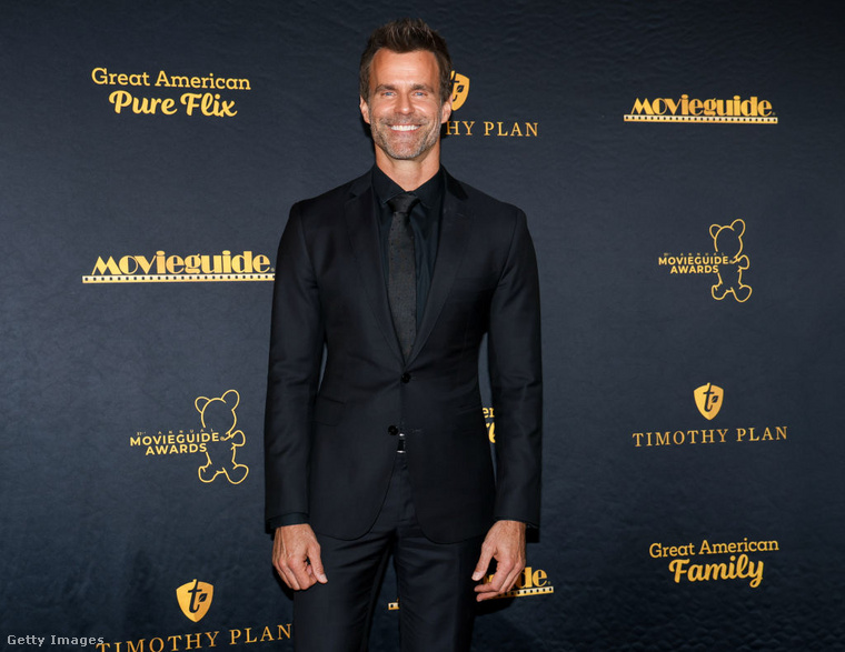 Cameron Mathison&nbsp;Cameron Mathison, a General Hospital című sorozat sztárja, szintén elvesztette otthonát a tűzvészben