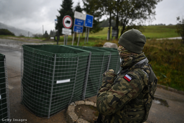 Érthető a helyi lakosok döbbenete, amikor lengyel katonákkal találkoztak Csehországban