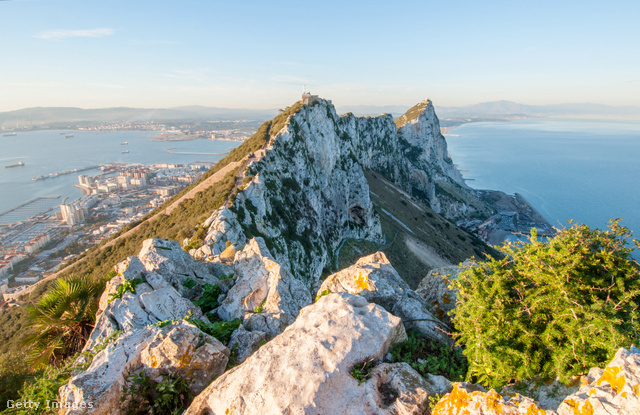 Gibraltár volt a cél, ám a spanyol tengerparton sikerült partra szállniuk a brit katonáknak