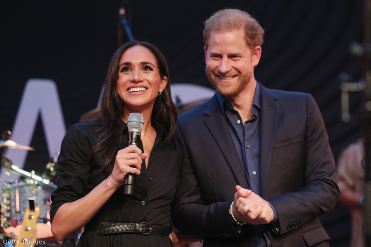 Harry herceg és Meghan Markle nemrég látogatást tett az Eaton-tűzzel foglalkozó tűzoltóknál