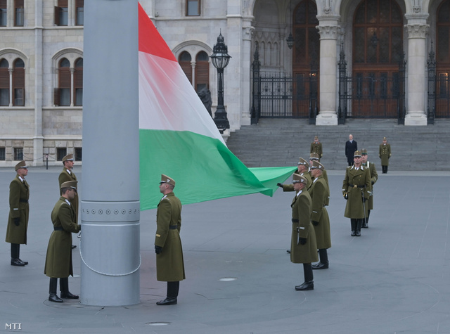 A munkaalkalmasságot orvosi vizsgálathoz kötik a honvédelmi miniszter által jegyzett rendelet értelmében