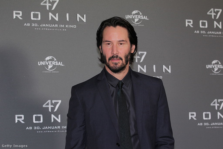 47 Ronin (2013)&nbsp;Keanu Reeves ezúttal egy félig angol, félig japán harcost alakít, aki a becsületért és a bosszúért küzd a távol-keleti világban