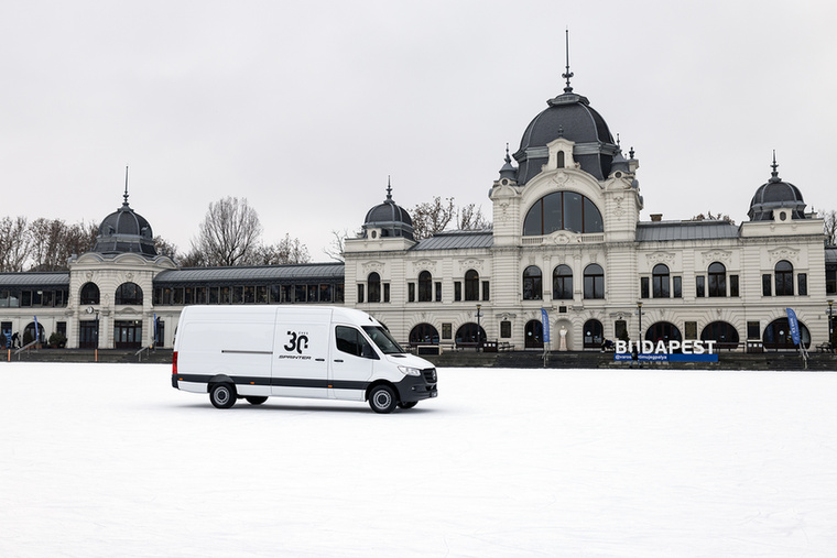 A Sprinter harmadik generációja már többé vált, mint jármű; kategóriájában elsőként a teljes szállítási és mobilitási rendszer integrált része lett