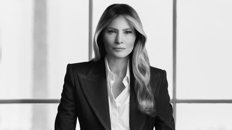 Bemutatta a Fehér Ház Melania Trump hivatalos portréját