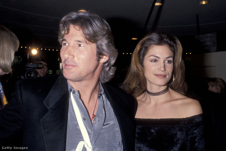 Cindy Crawford és Richard Gereis álompár volt, mielőtt a topmodell ellovagolt a napfénybe Rande Gerber üzletember oldalán, akivel azóta is boldogan él.&nbsp;A páros 1987-ben találkozott egy grillpartin, és az akkor 21 éves modellt teljesen elvarázsolta a nála 16 évvel öregebb és nagyon sármos színész