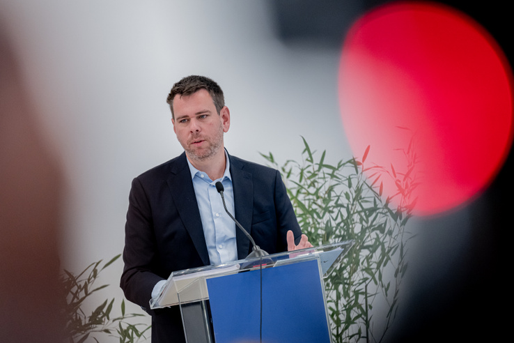 Vitézy Dávid: Ezzel b*szogat Lázár János