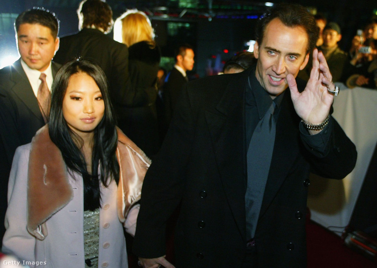 Nicolas Cage – Alice Kim&nbsp;Nicolas Cage szerelmi életében feltűnő a mintázat: a nála jóval fiatalabb, ázsiai származású nőkért rajong