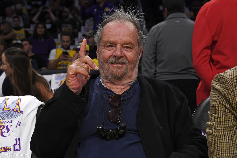 Jack Nicholson (2023) – Visszavonultan, de a Lakers meccseken mindig ott van&nbsp;Az egykor állandóan reflektorfényben lévő Jack Nicholson ma már visszavonultan él, és alig mutatkozik nyilvánosan