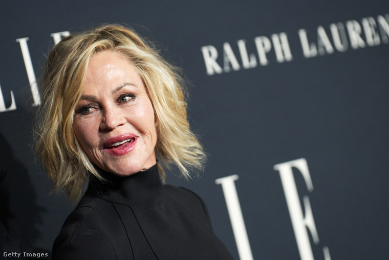 Melanie Griffith (2024) – A reflektorfényen túl&nbsp;Bár az utóbbi években visszavonult a színészettől, még mindig rendszeresen feltűnik vörös szőnyeges eseményeken