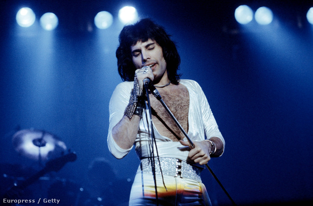 Freddie Mercury a Queen énekese 1975-ben