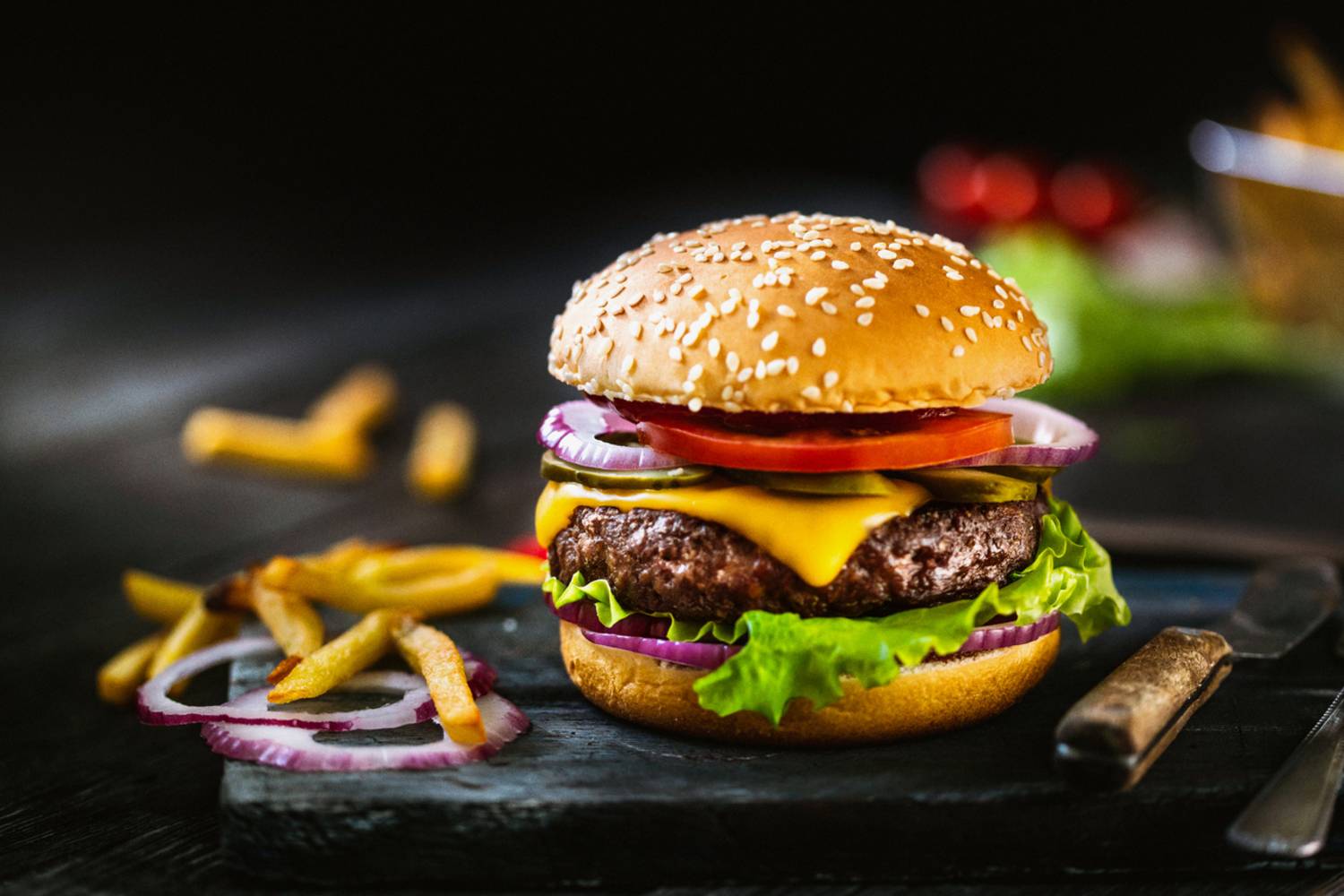 Készítsd otthon a húspogácsát a hamburgerbe! Mutatjuk a legfinomabb receptet.