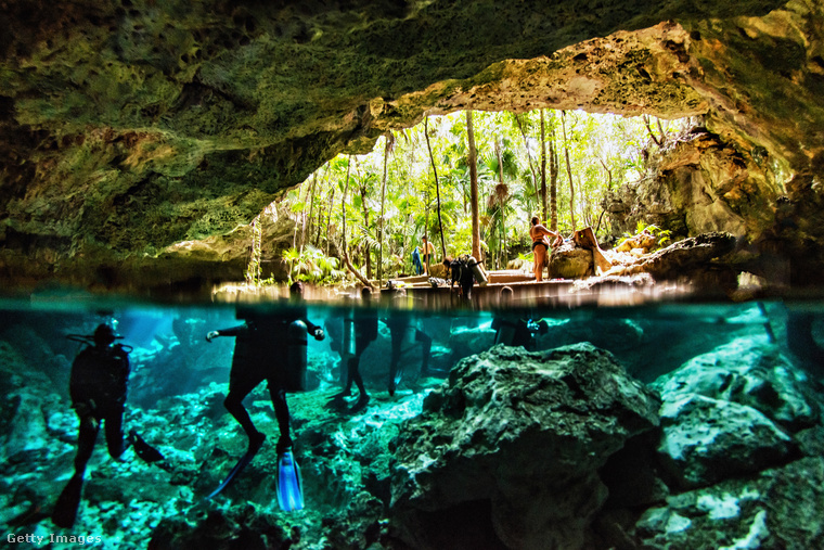 A maja világ titkos víz alatti birodalma: Dos Ojos, Mexikó&nbsp;A mexikói Dos Ojos cenote a világ egyik legvarázslatosabb búvárparadicsoma, ahol a kristálytiszta víz alatt ősi barlangrendszerek és mesebeli cseppkőképződmények rejtőznek