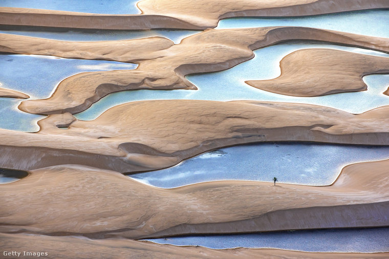 A sivatag, amely életre kel: Lençóis Maranhenses, Brazília&nbsp;A Lençóis Maranhenses Nemzeti Park egy olyan sivatagszerű táj Brazíliában, amely évente varázslatos átalakuláson megy keresztül