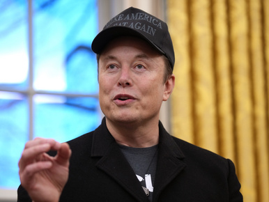 Elon Musk őrült jóslata: 5 éven belül robotok kényeztethetik az embereket a hálószobában