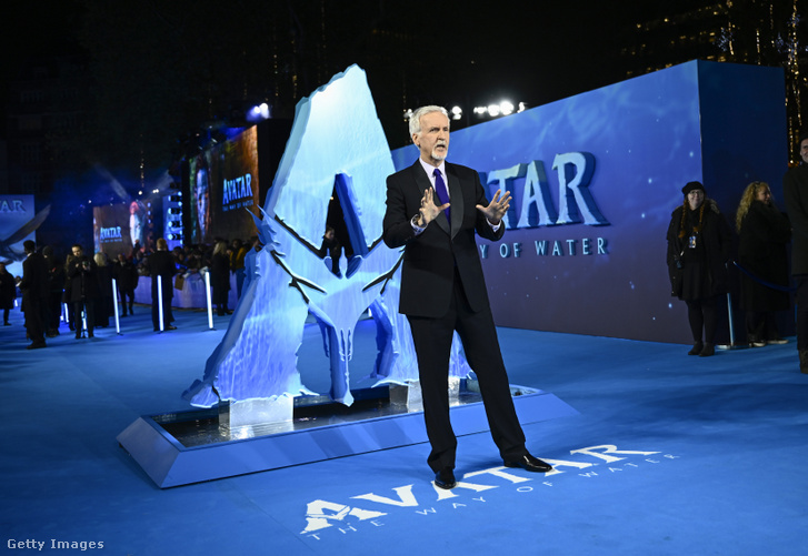 James Cameron részt vesz az Avatar: A víz útja című film világpremierjén az Odeon Luxe Leicester Square-ben 2022. december 6-án Londonban