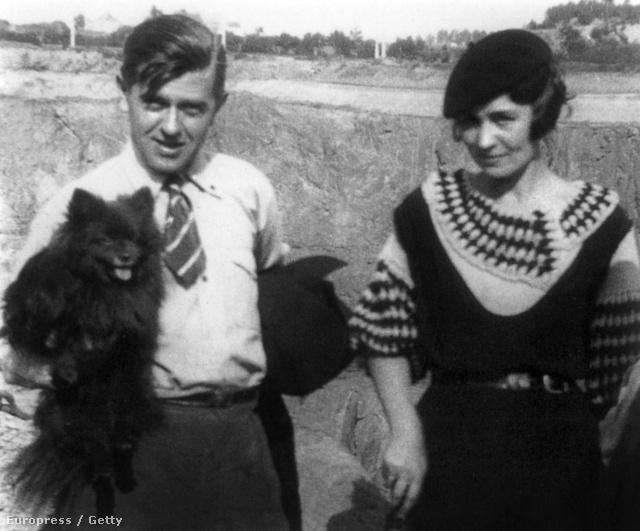 René Magritte és felesége 1937 körül.
