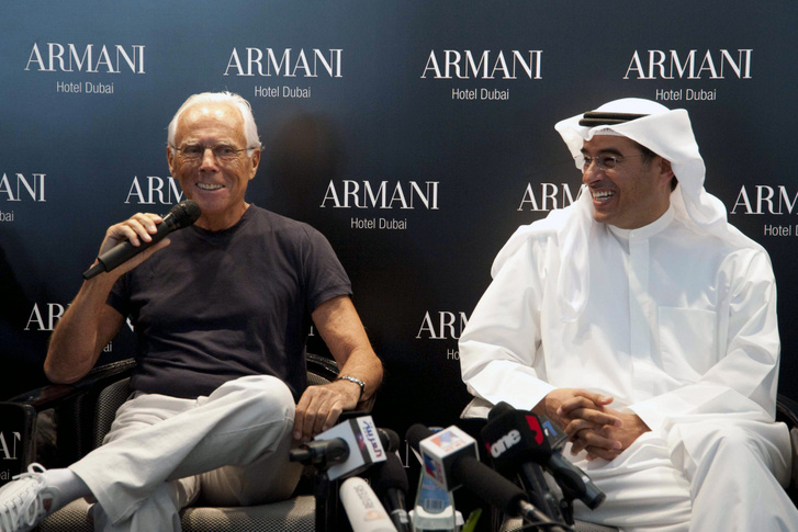 Giorgio Armani és Mohamed Alabbar a világ első Armani Hoteljének megnyitóján a dubaji Burdzs Kalifában