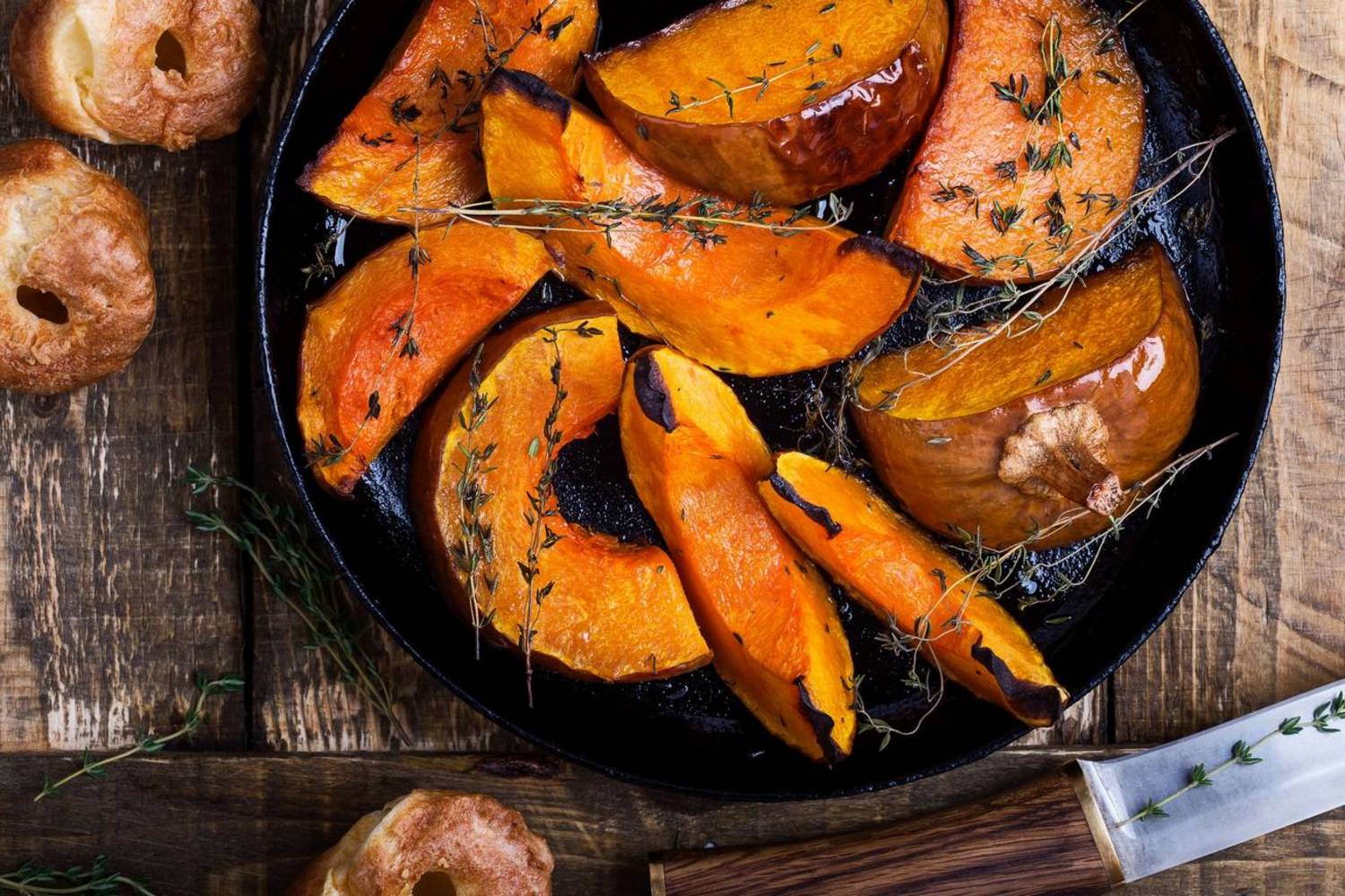 A sütőtök tele van A- és C vitaminnal, egyensúlyban tartja a vérnyomást és a koleszterinszintet, sőt még a termékenységet is fokozza. Ha nasira vágysz, nincs is ennél jobb választás.