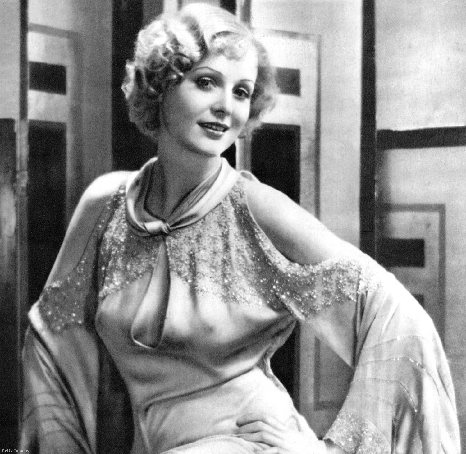 Olyan filmekben tűnt fel, mint az 1932-es Az öreg sötét ház, az 1933-as A láthatatlan ember és a Táncoló tündérek. Nemcsak szépsége, hanem tehetsége miatt is kedvelték.
