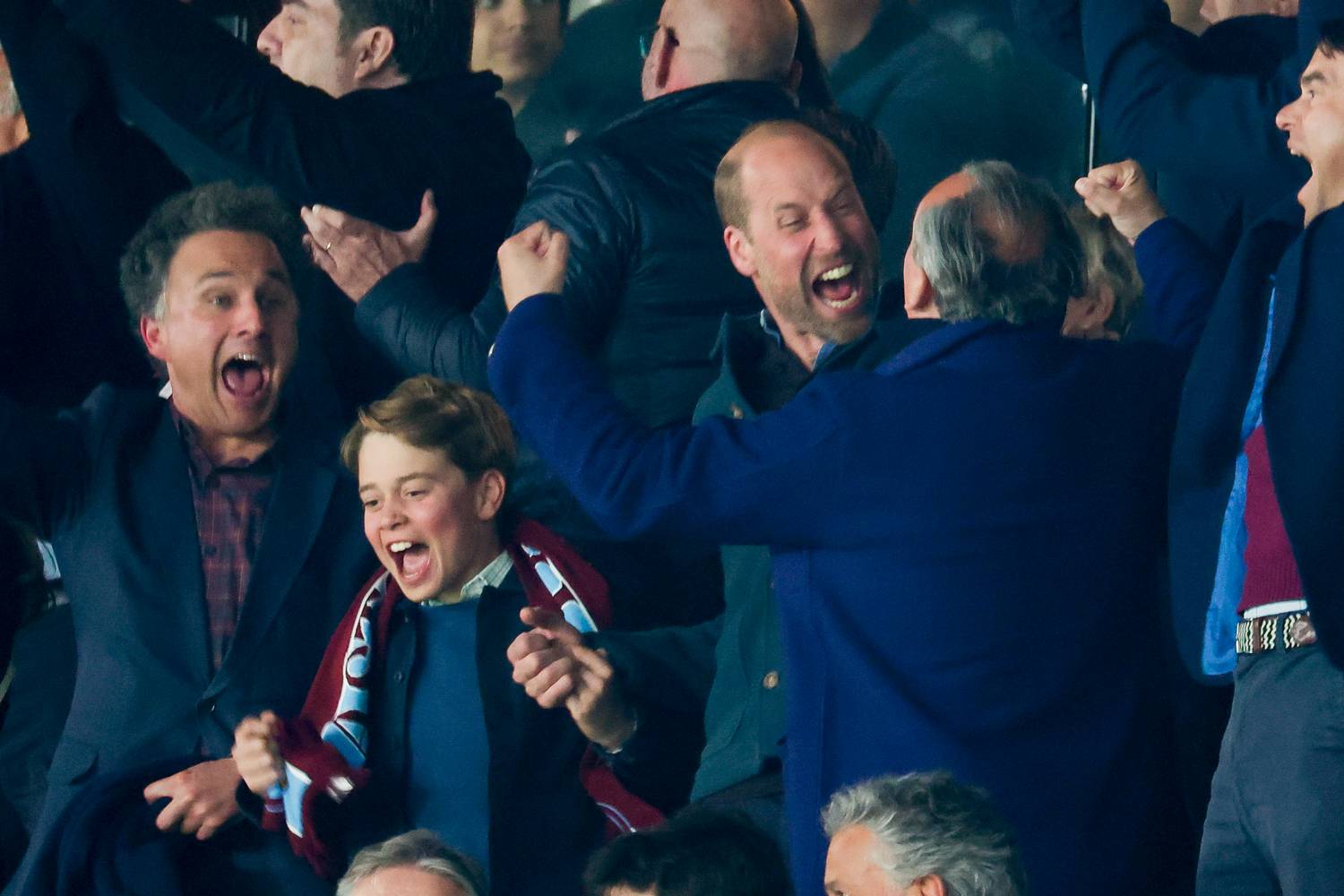 Így örült a herceg és Vilmos az Aston Villa góljának.