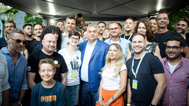Albert-Nagy Ákos Orbán Viktor társaságában
