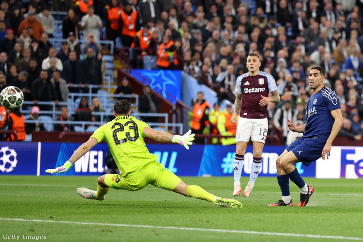 Asraf Hakimi higgadt maradt a Villa kapuja előtt